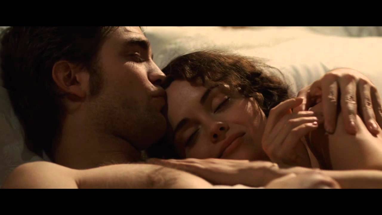 Bel Ami Clip - Robert Pattinson  Christina Ricci in bed