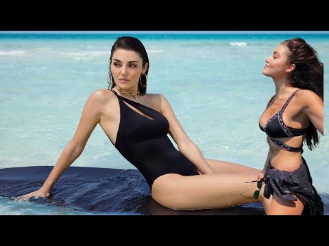 hande-ercel-viral-bikini