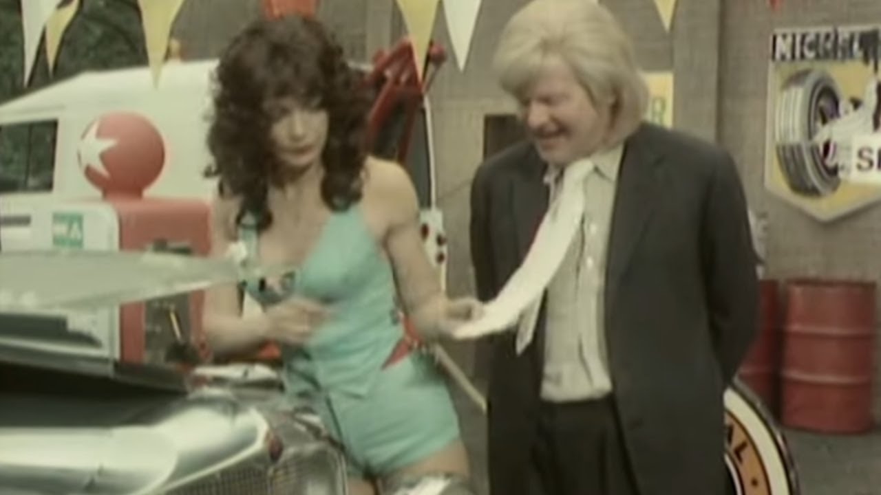 Benny Hill - Le Mariage
