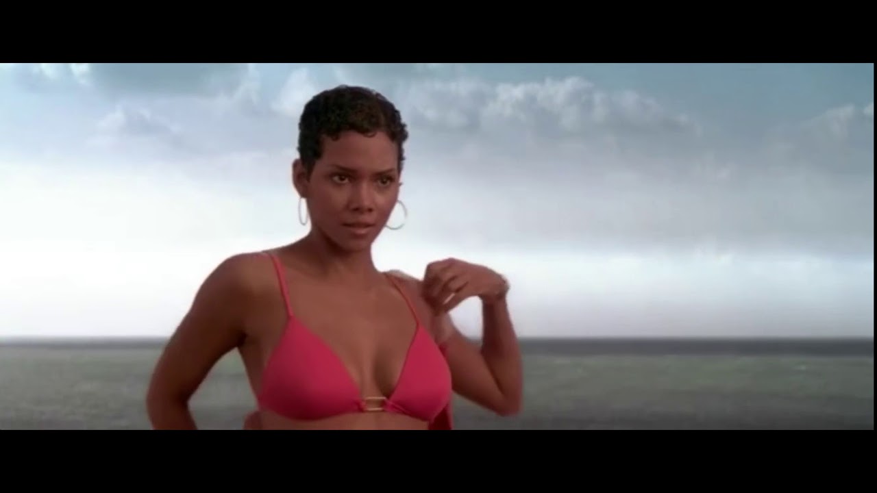 SEXY HALLE BERRY SCENE IN DİE ANOTHER DAY