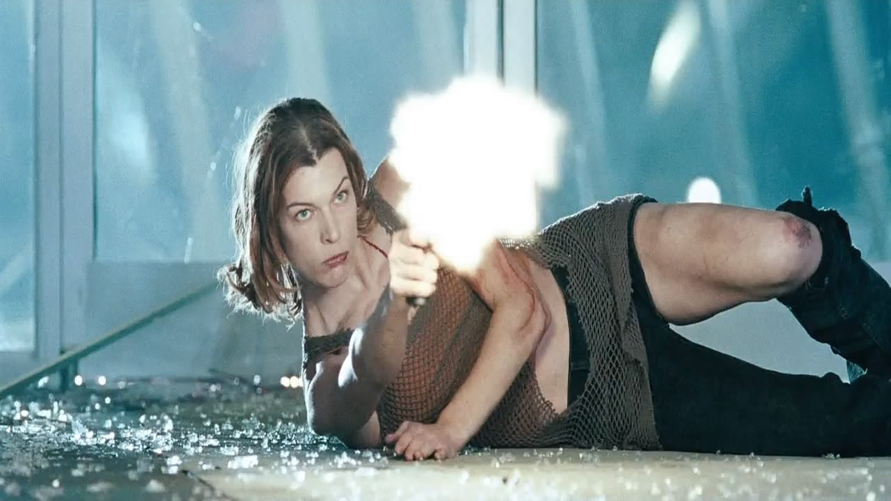 Resident Evil  Alice ( Milla Jovovich)