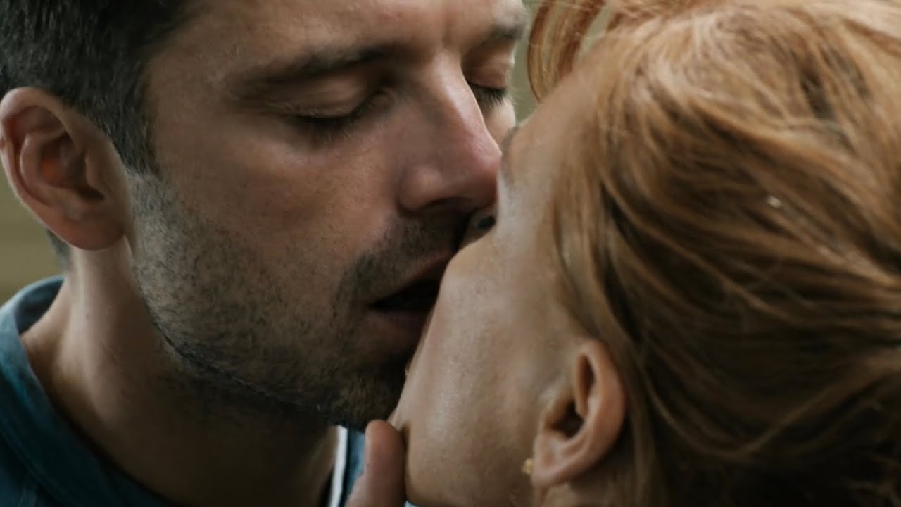 The 355: kiss scene - Sebastian Stan & Jessica Chastain
