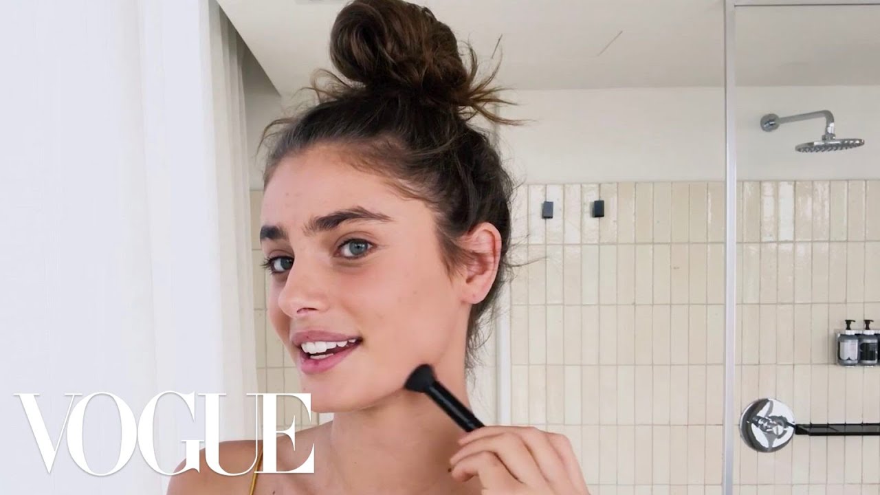 Taylor Marie Hill's 10-Minute Guide to Her Fall Look | Beauty Secrets | Vogue