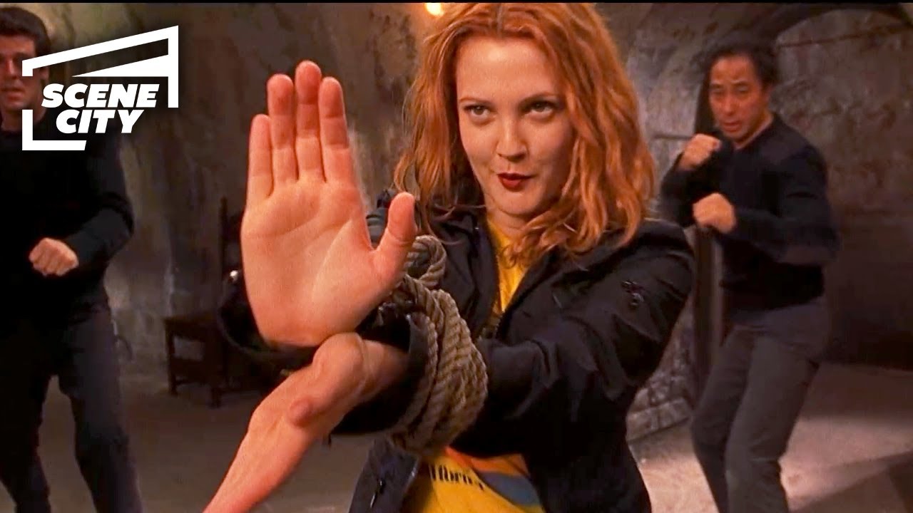 CHARLİE’S ANGELS: BRAWL AT THE CASTLE (DREW BARRYMORE FİGHT SCENE)