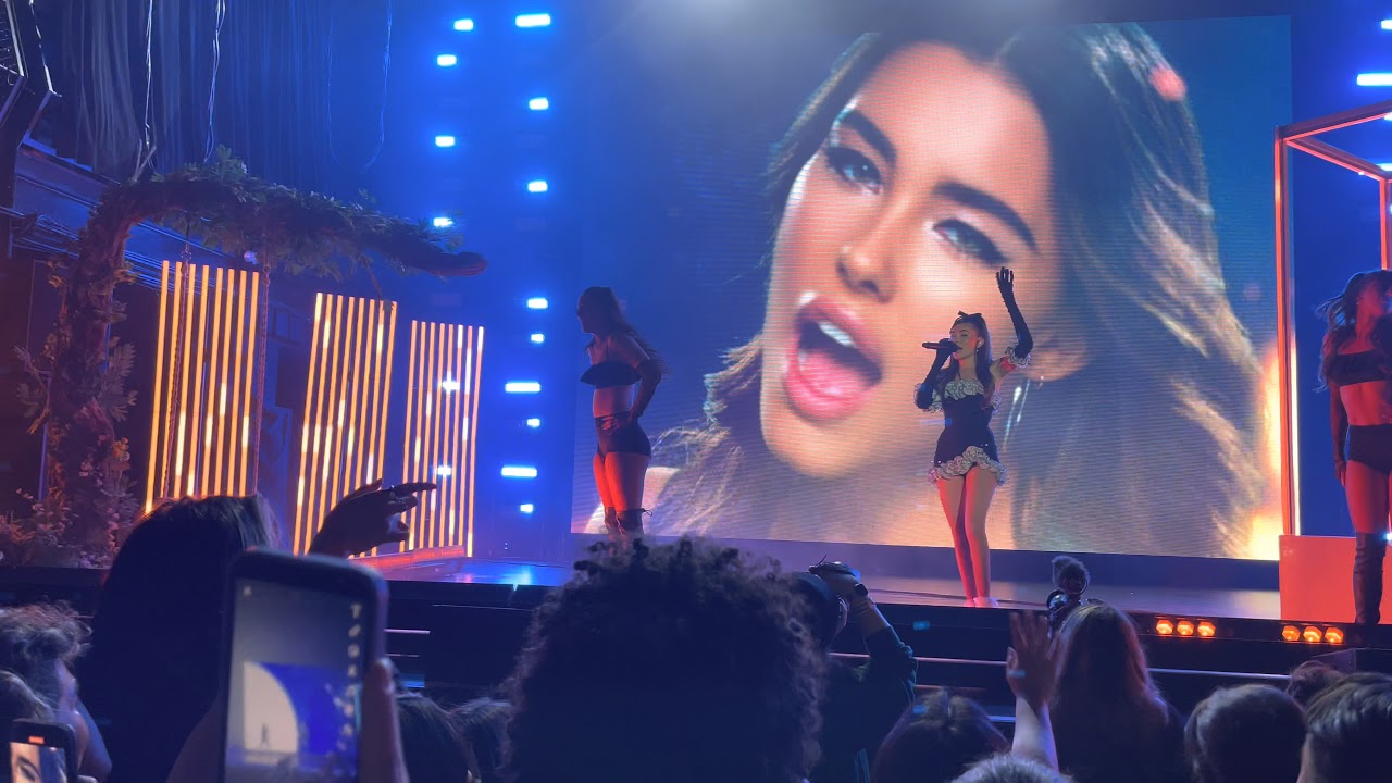 madison beer: life support tour nyc | good in goodbye  stay numb and carry on