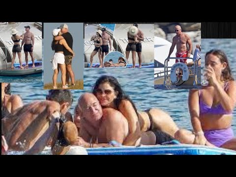 Jeff Bezos Shows How He'sThe Buffest Billionaire!! Caribbean Vacay with Lauren Rolls On