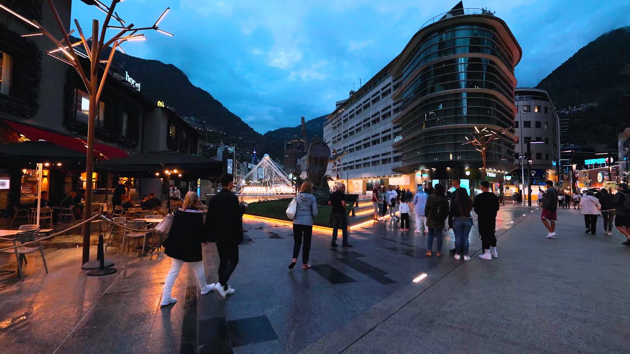 ANDORRA Walk on a rainy day ☔️ - 4K City walking tour with original ambiance