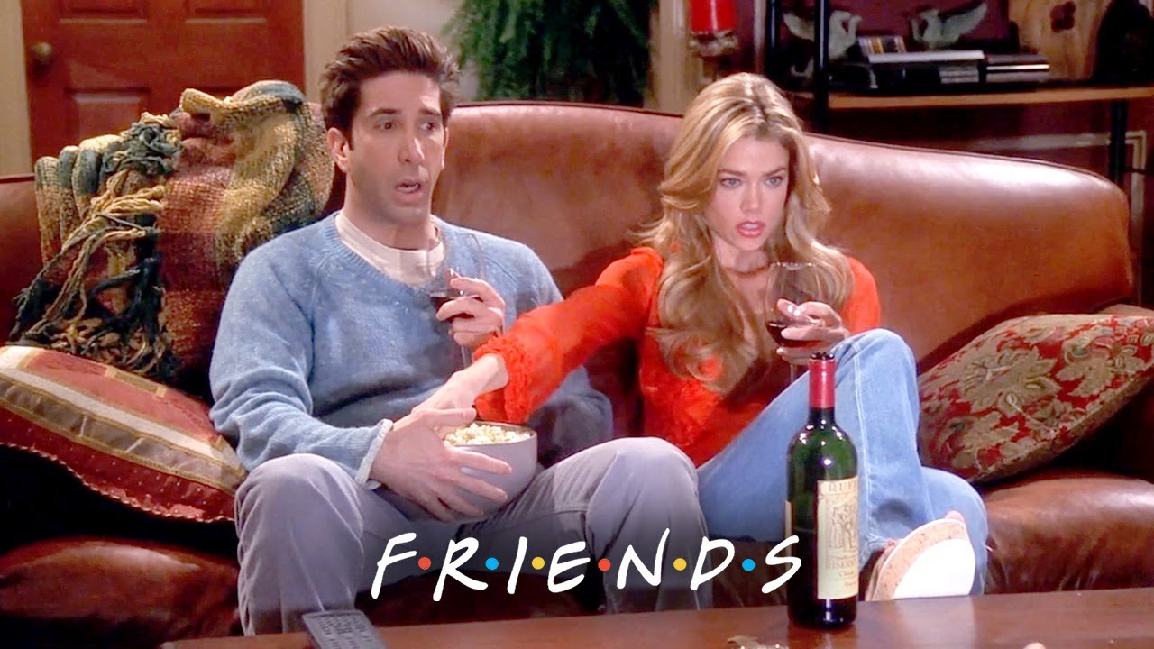 Ross Tries to Kiss His Cousin | Friends