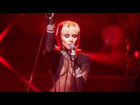 Miley Cyrus - HeartRadio Festival