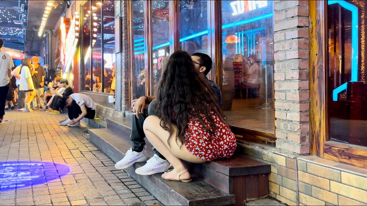 街拍廣州酒吧街，酒後暢談人生最痛快！4k walk china，Bar Street，Nightlife，GuangZhou city