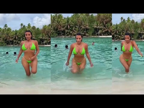 Kim Kardashian hot bikini video from swimming pool