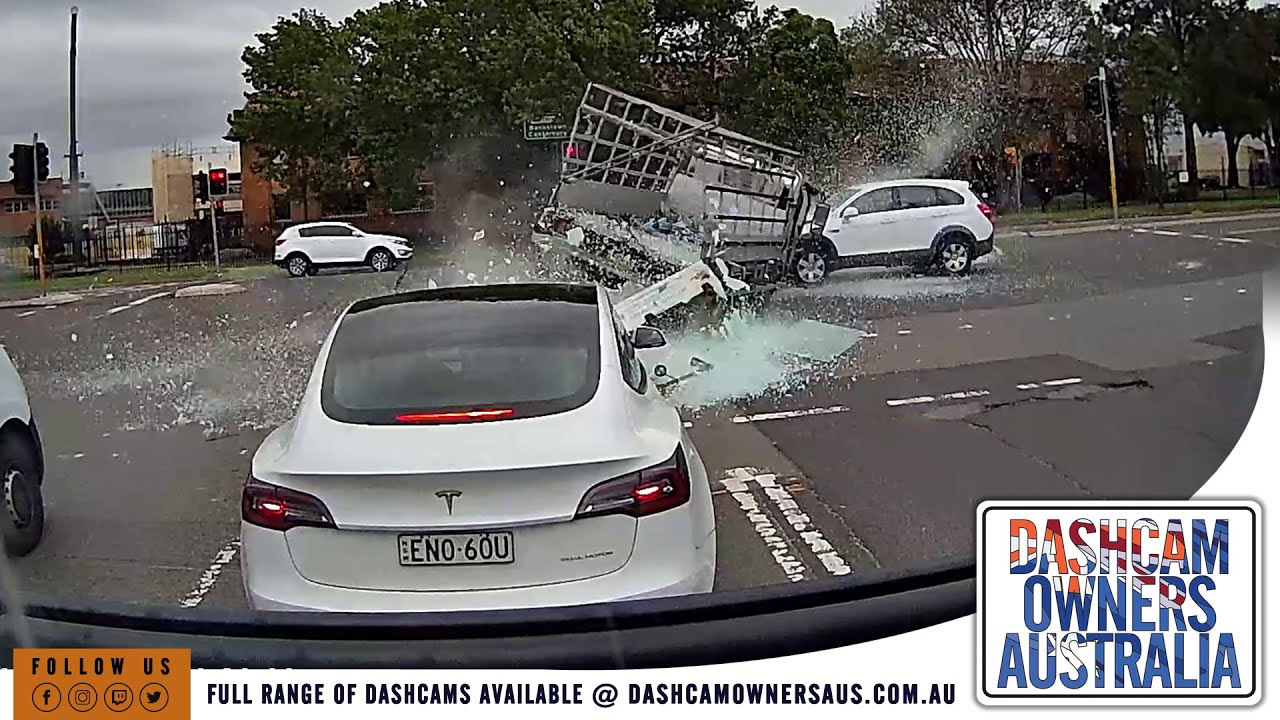 Australian Car Crash   Dash Cam Compilation 