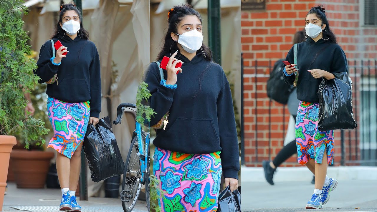 Madonna's Daughter Lourdes Leon spotted shopping in SoHo.