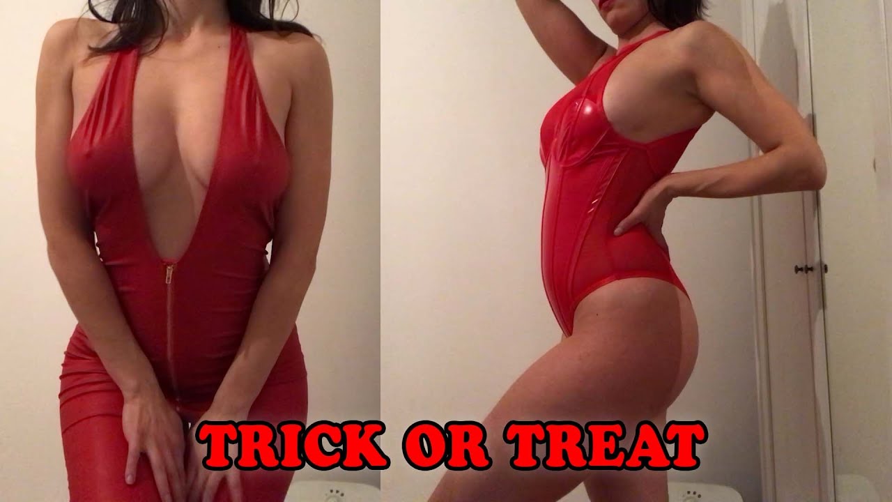 TRICK OR TREAT - HALLOWEEN COSTUME TRY ON | SOPHIE'S STAGE
