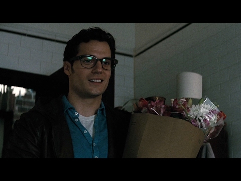 batman-v-superman-lois-clark-in-the-bathroom-extended-cut