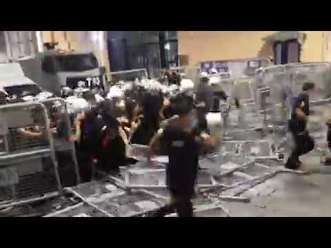 İstanbul Sözleşmesi eylemi: Kadınlar barikatı yıktı
