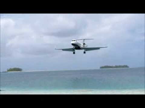 Gulfstream landing at Palmyra Atoll