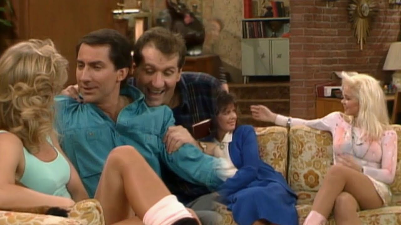 Dawn Merrick and Christina Applegate s02e12 Married With Children