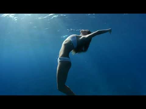 Emma Bunton - What Took You So Long (Sea, beach, girls in bikinis)