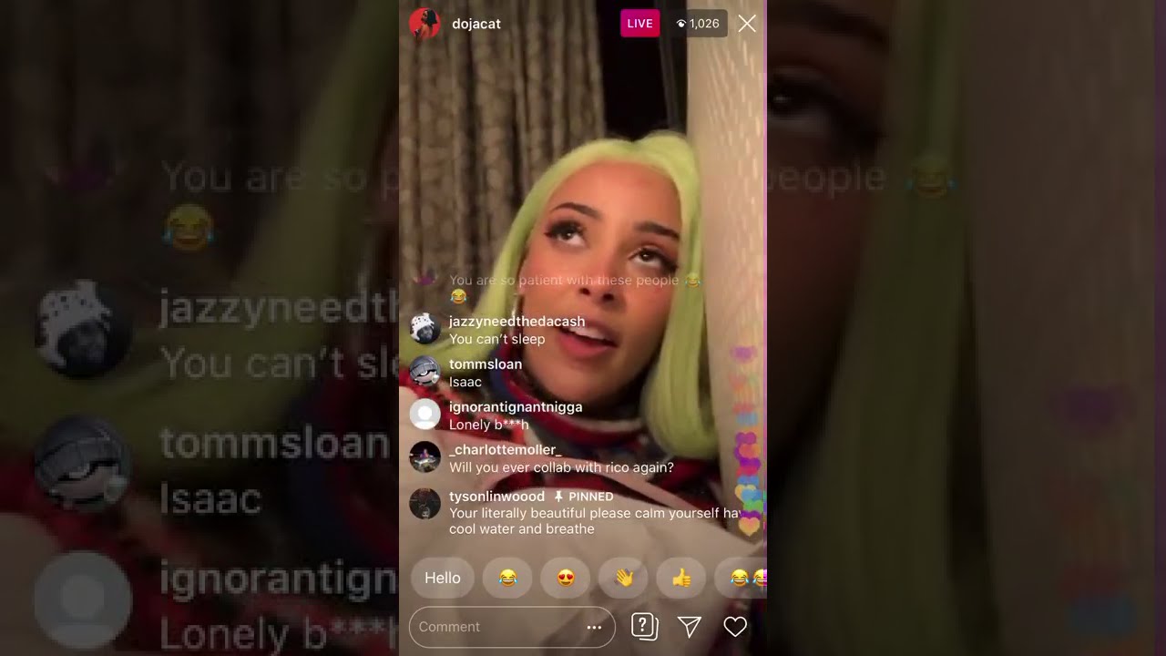 Doja Cat Talking about her Ass on IG Live 