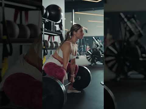 Fernanda Tavares (@fertavarez) #shorts #musclemommy #gym #sexy