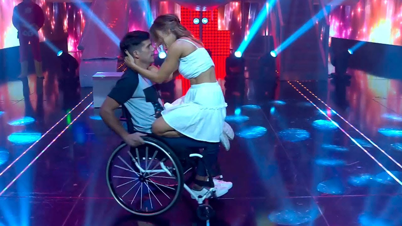 Emotivo baile de Mariana Brey con Juan Nimo, un joven piloto parapléjico, en Bienvenidos a bordo
