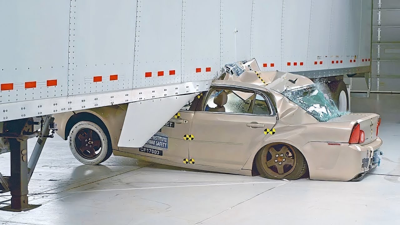 CAR VS TRUCK – CRASH TEST Semi Trailer Side Underride