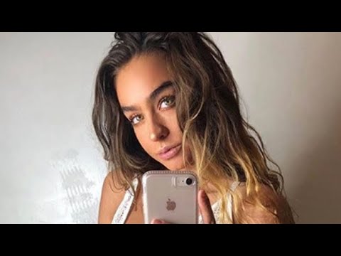 SOMMER RAY’S SEXİEST TİK TOKS 