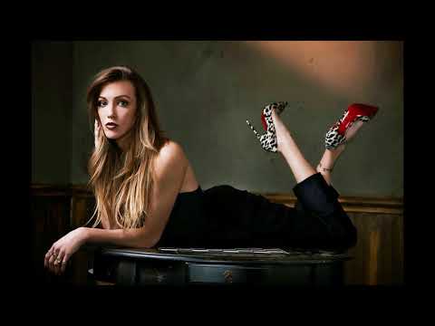 Katie Cassidy Hot Photos Images