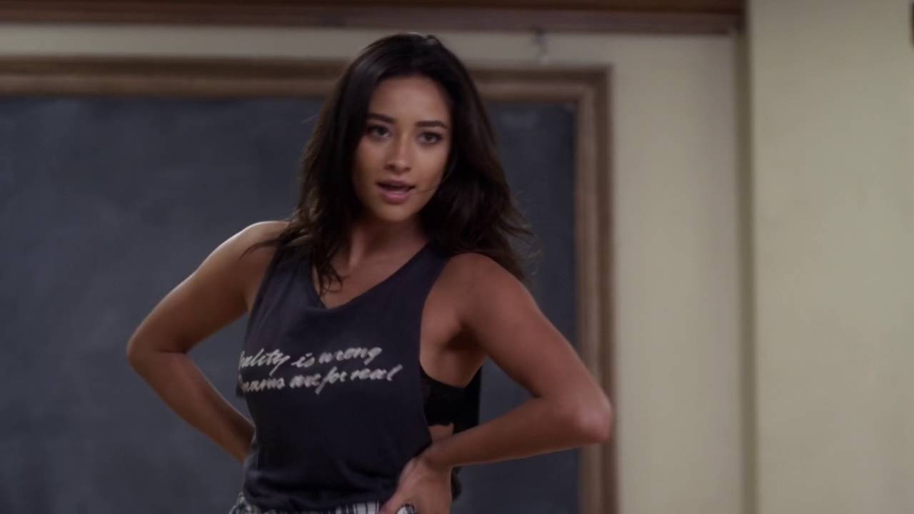 Shay Mitchell Clip Emily And Hanna's sexy Dance!