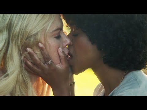 Nine Perfect Strangers / Kiss Scene — Masha and Delilah (Nicole Kidman and Tiffany Boone) | 1x05