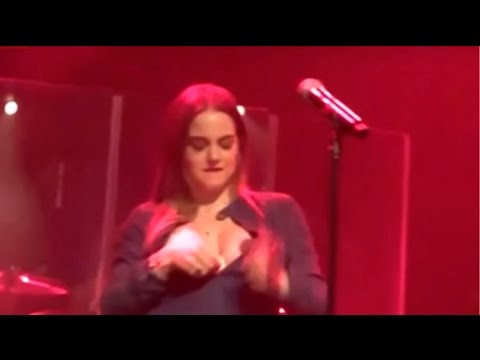 Famous Singer JoJo performs a striptease in her concert