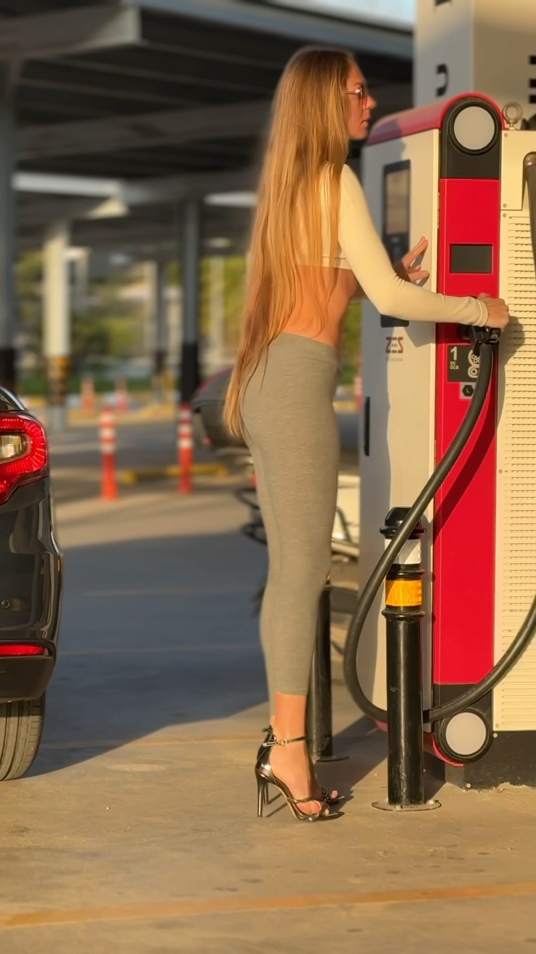 What kind of fuel do you fill up your car with  ⛽️  car  travel