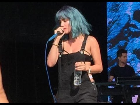 Halsey - 'Colors' live (HD) @ the Billboard Hot 100 Festival NY 08/22/2015