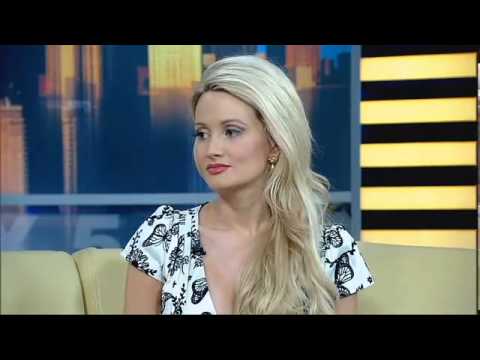 holly madison with the real dirt on life ın the playboy mansion