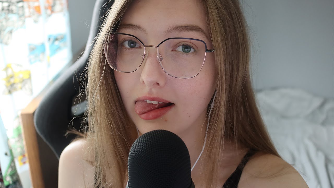 ASMR Tongue Flutters  Mouth Sounds on Yeti