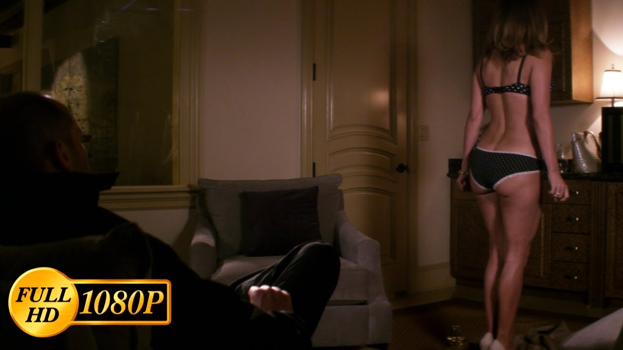 Jason Statham forced Jennifer Lopez to undress in the movie Parker (2013)