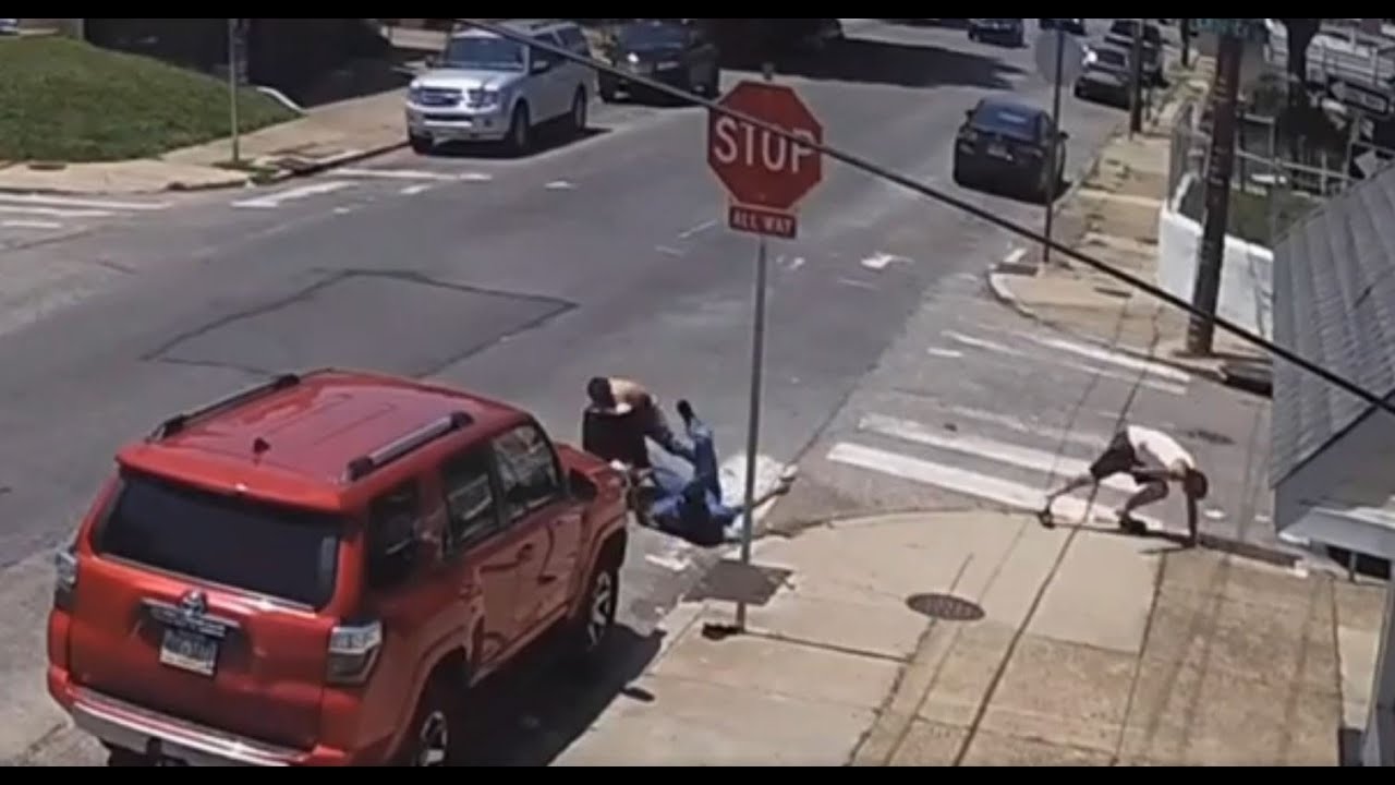 SHOCKING VIDEO: Victim of attempted robbery wrestles with one attacker, shoots another