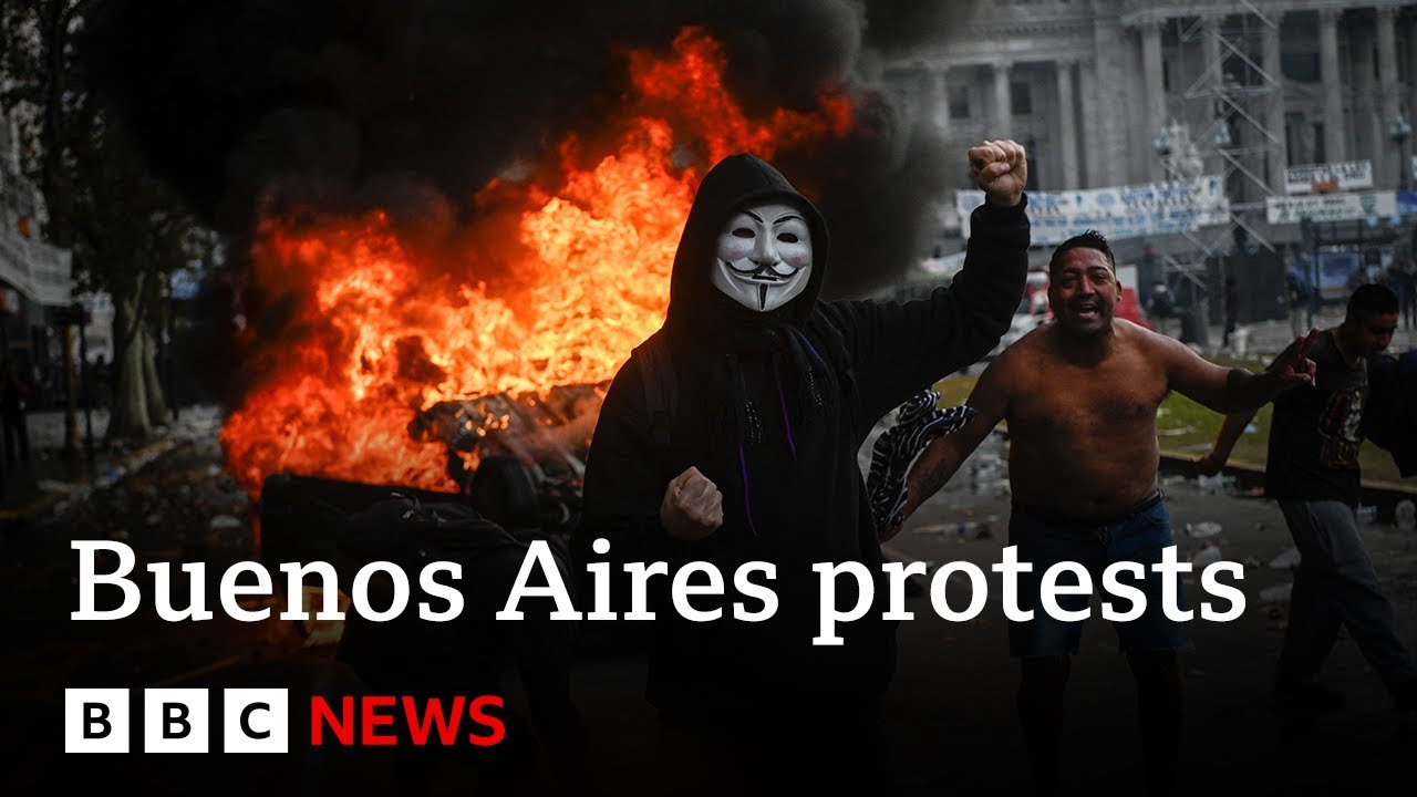 BUENOS AİRES ROCKED BY VİOLENT CLASHES OVER ARGENTİNA'S PRESİDENT MİLEİ REFORMS 
