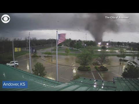 tornado-uproots-trees-as-it-rips-through-city-in-kansas