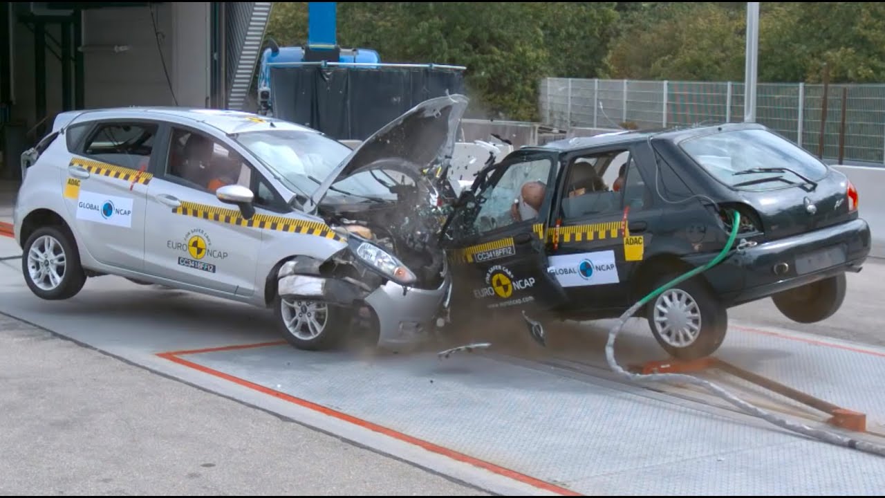 Old Car vs Modern Car during Crash Test   Evolution of Car Safety