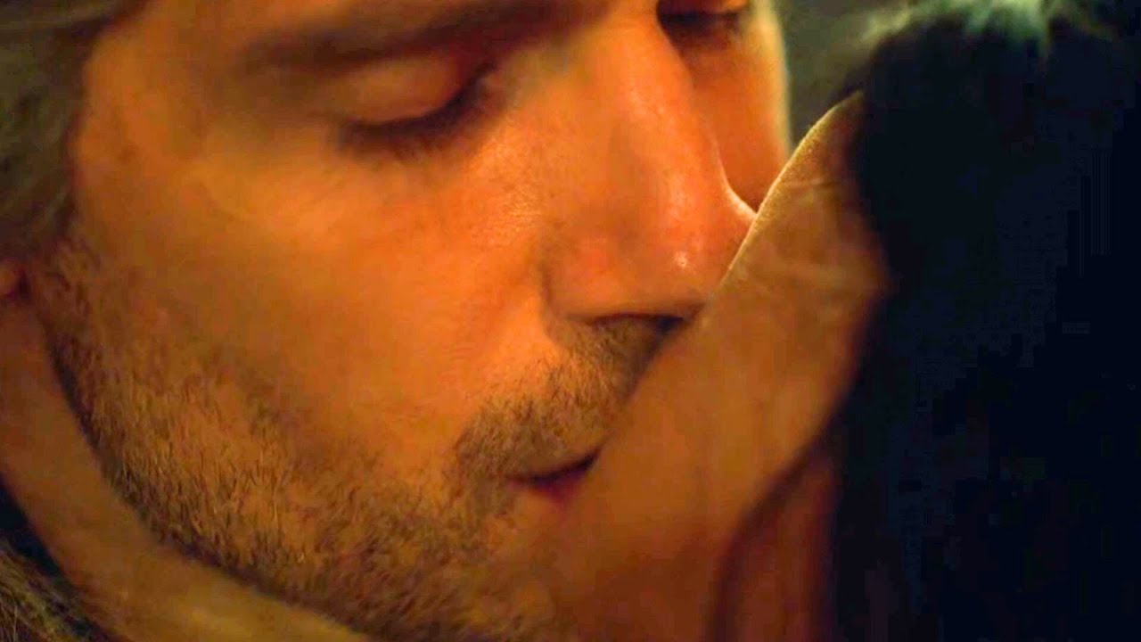 geralt-yennefer-kiss-scene-henry-cavill-anya-chalotra-the-witcher-season-3