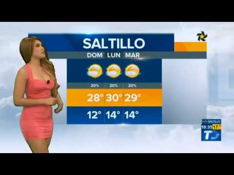 Evelyn Alvarez SEXY mini vestido rosa de tirantes pegado clima telediario