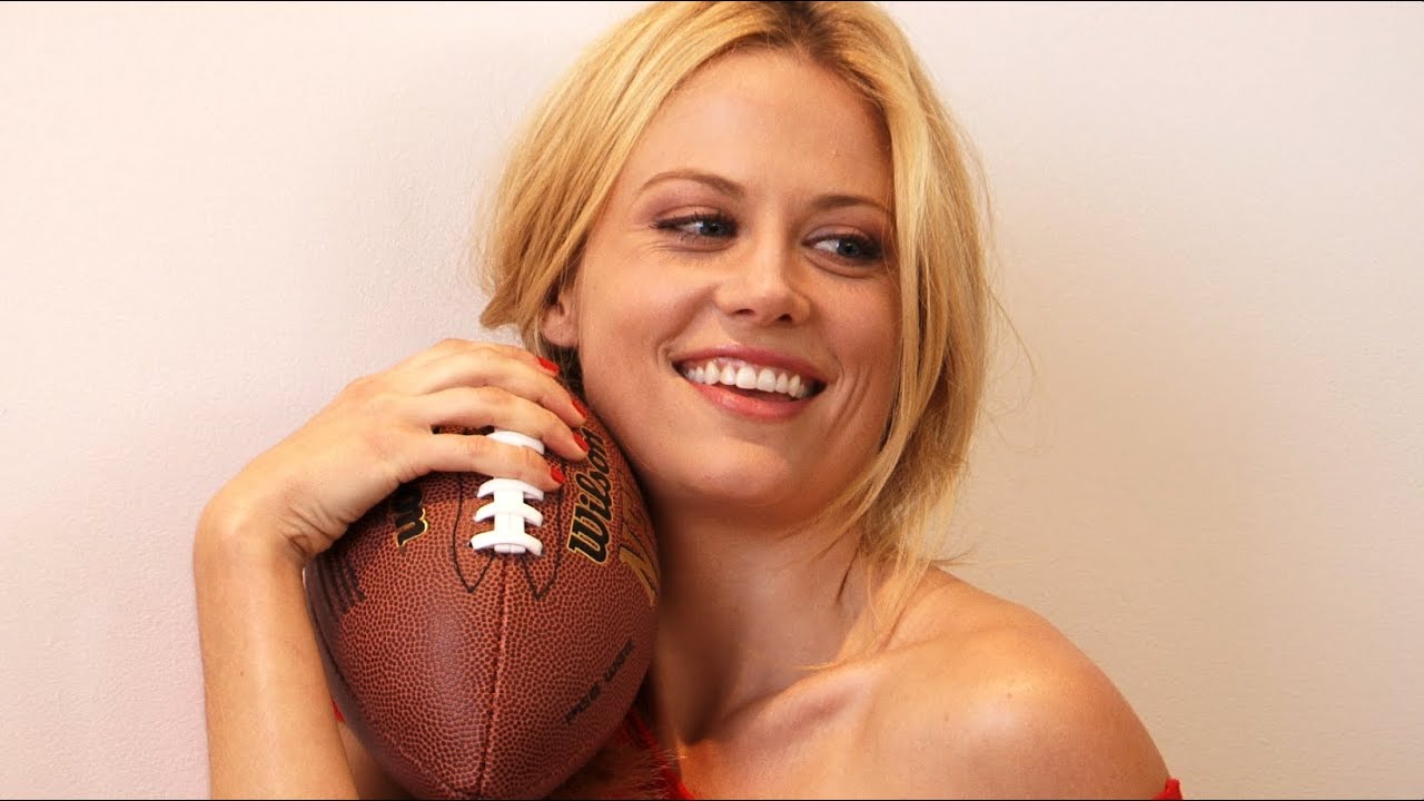 Claire Coffee is Sporty Sexy
