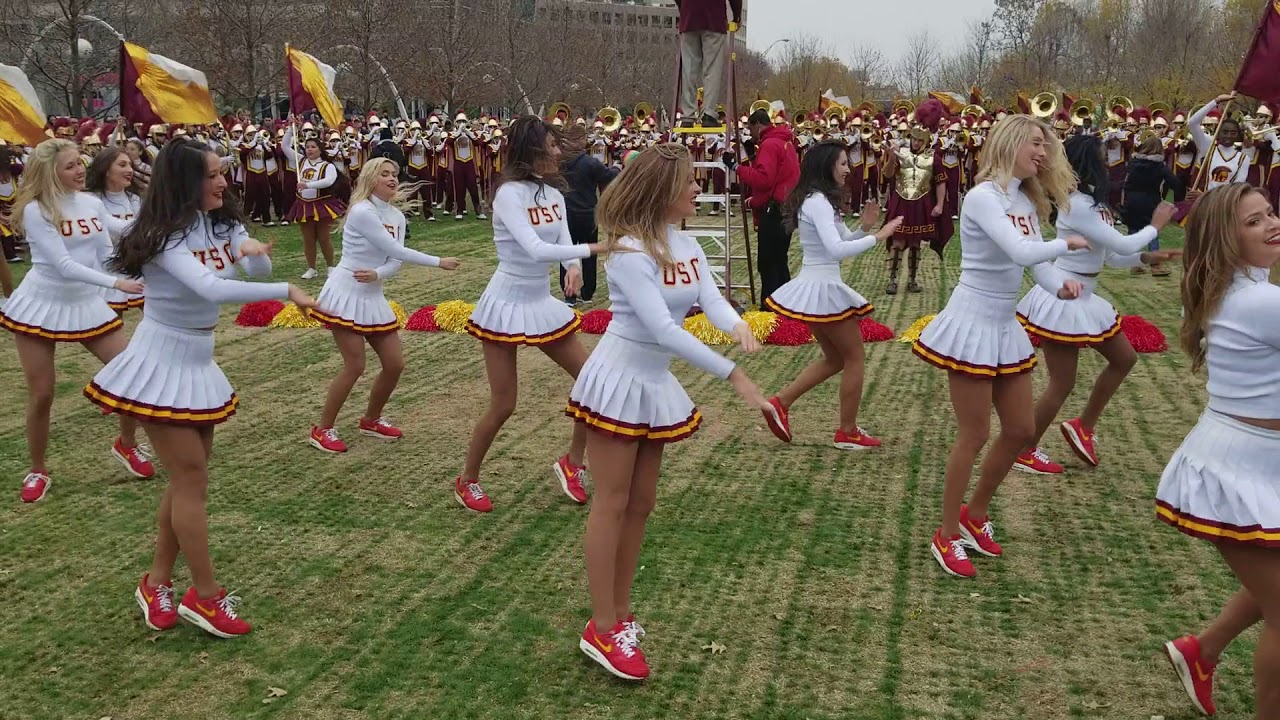 dans,dance,Tusk performed by USC Marching Band at battle of the bands