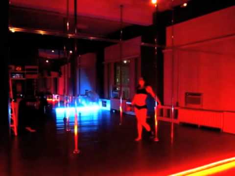 HOT BLUES POLE DANCE | RECONSİDER BABY
