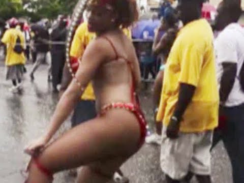 Rihanna's HOT DANCE at Barbados Carnival