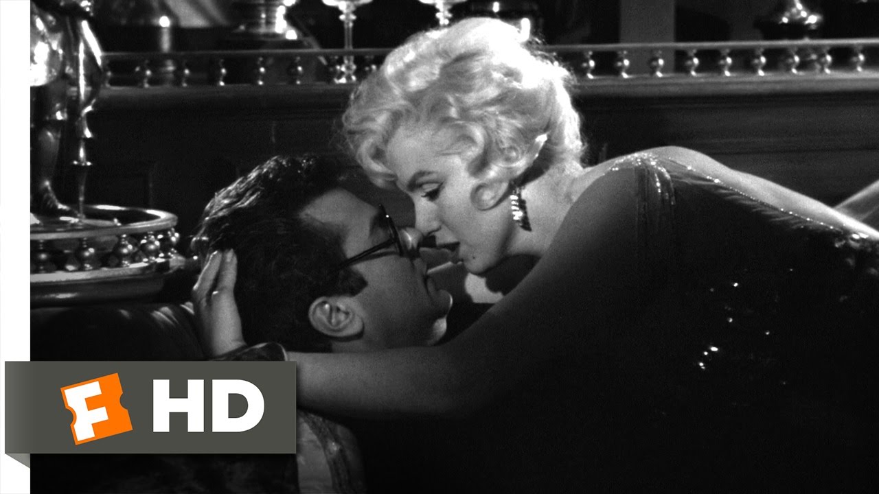 Some Like It Hot (9/11) Movie CLIP - Learning to Kiss (1959) HD