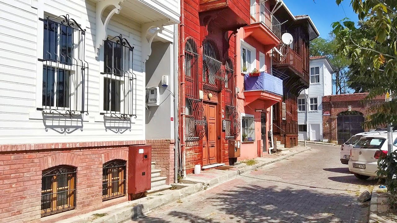 WALKİNG İN SARIYER, ISTANBUL | OTTOMAN HOUSES AT THE BOSPHORUS