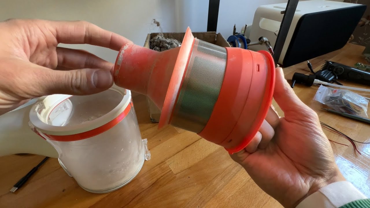 HOW TO PROPERLY EMPTY  CLEAN A XIAOMI VACUUM CLEANER
